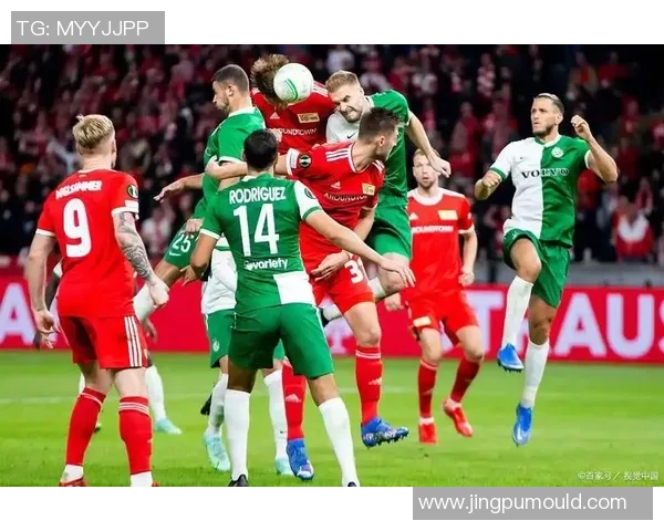 欧联杯精彩对决里昂逆转多特蒙德乌龙球成比赛转折点